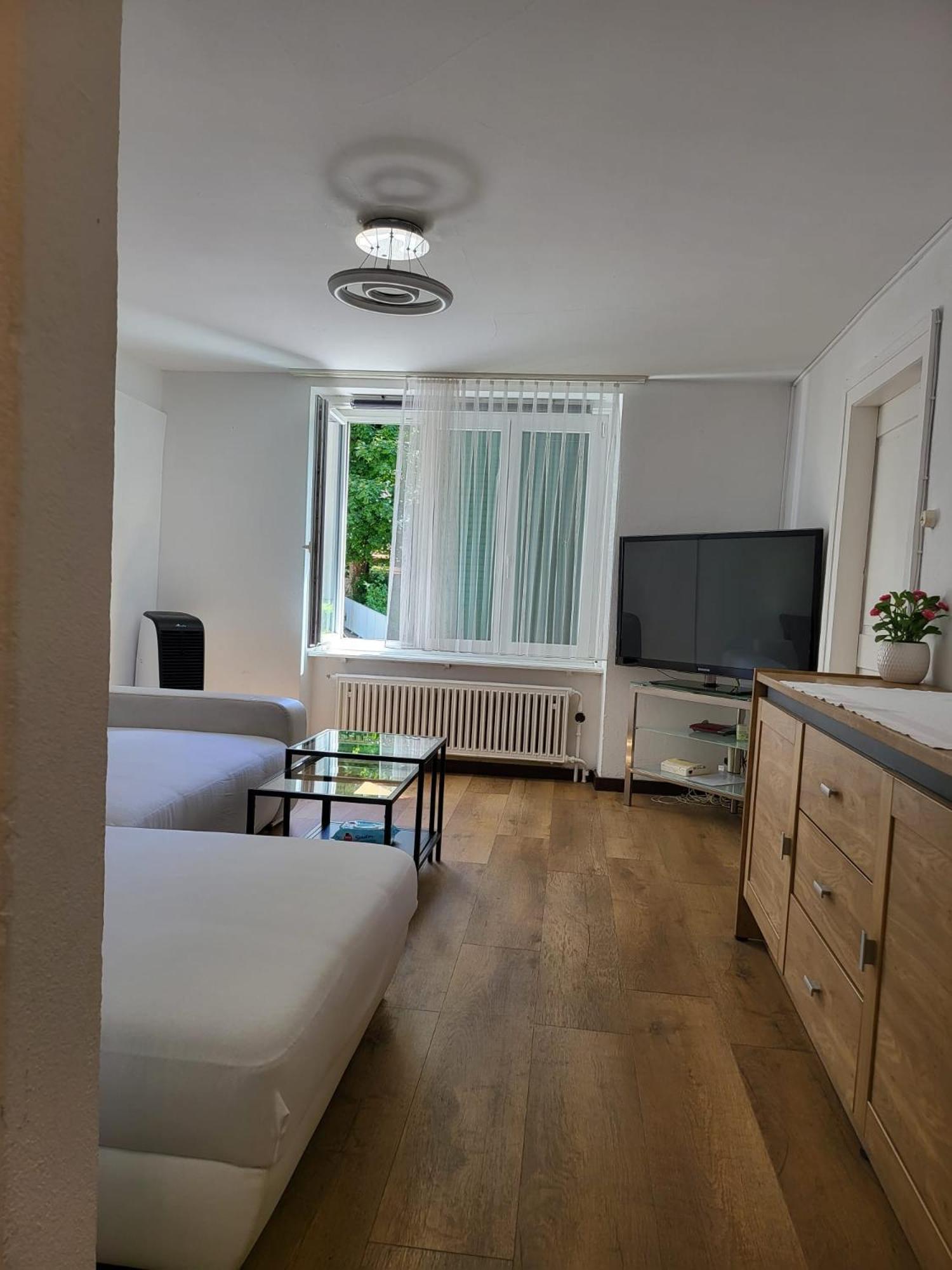 Bastis Central Guesthouse Lucerne City ภายนอก รูปภาพ